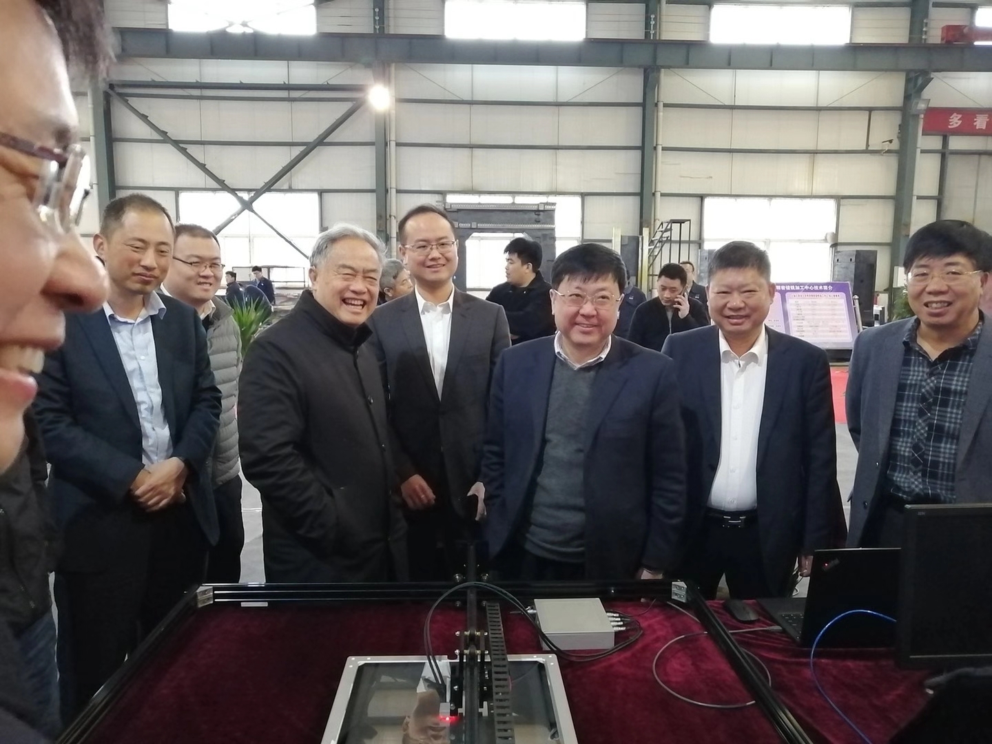 國產精密光柵制造技術、裝備及其應用” 科技成果通過鑒定